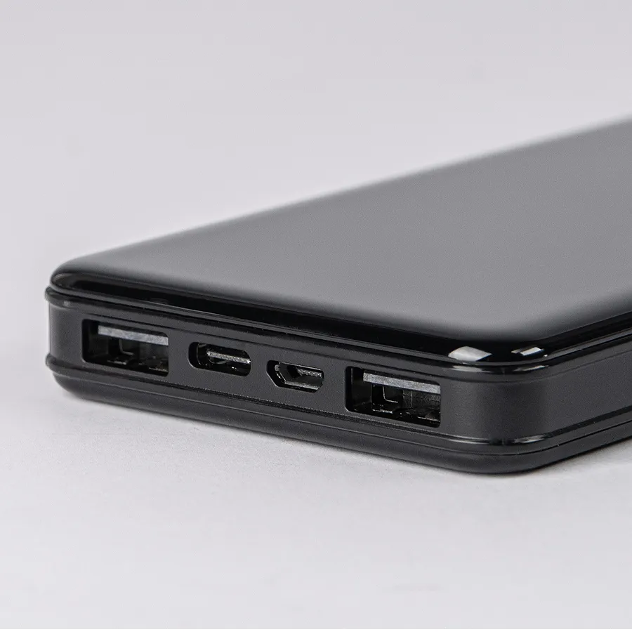 Универсальный аккумулятор Sleek 10 (10000 мАч), черный, 14х6.8х1,5 см