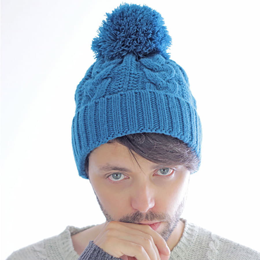 Шапка VOGUE,  белый, верх: 100% акрил, подкладка: 100% полиэстер