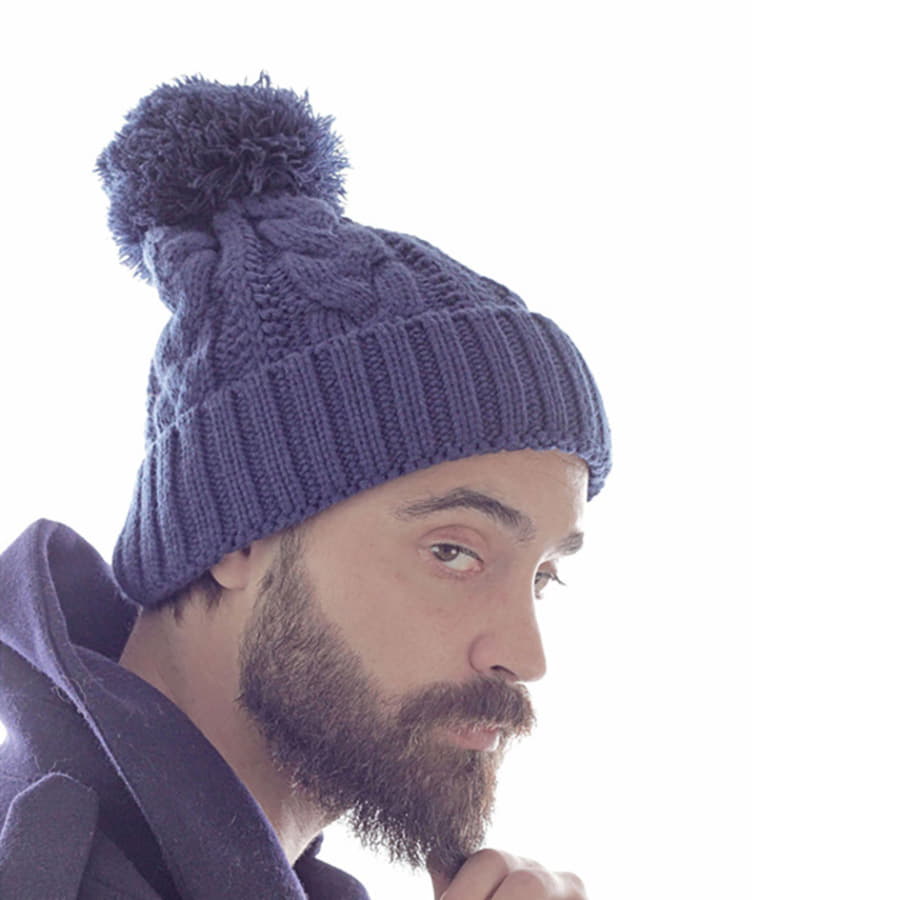 Шапка VOGUE,  белый, верх: 100% акрил, подкладка: 100% полиэстер